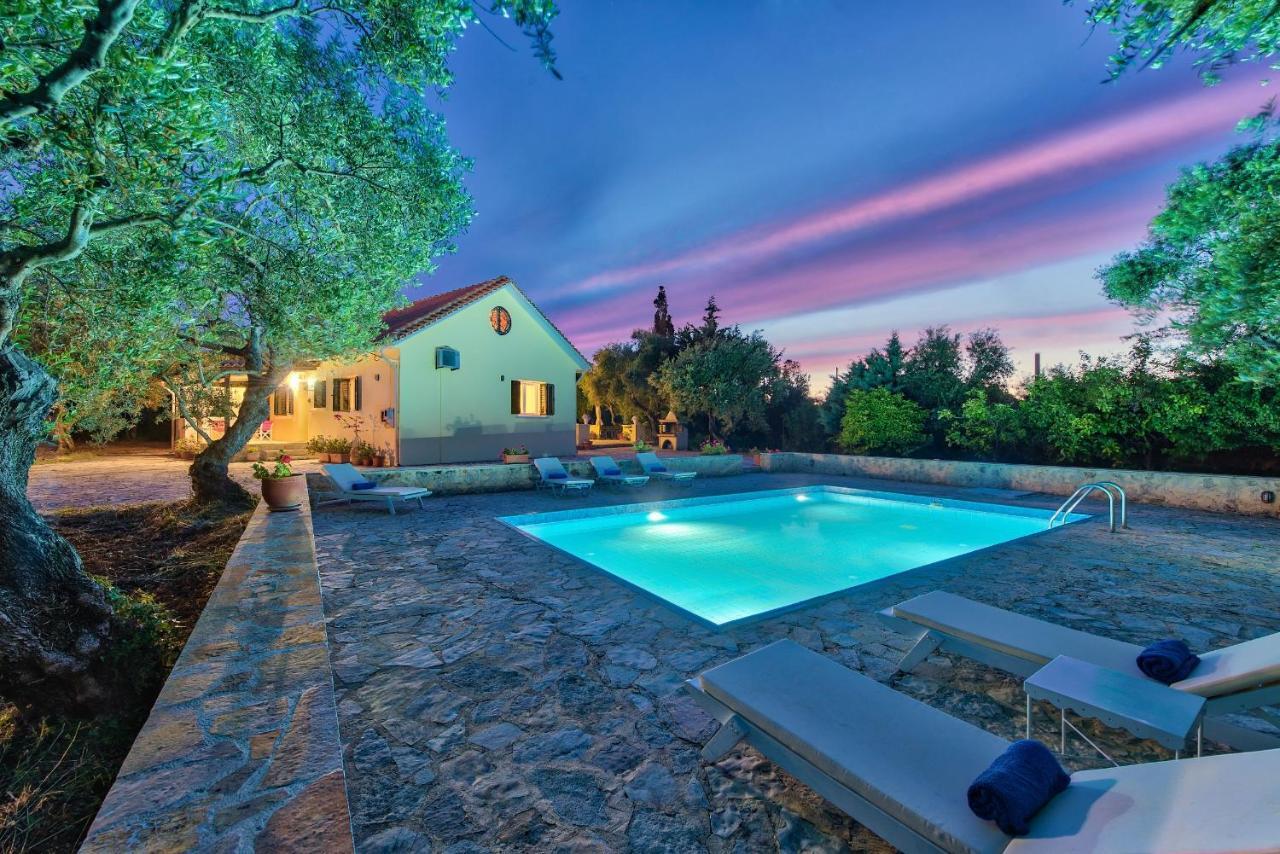 Olivegrove Villa - Nestled In Olive Trees With Private Pool, By Zantewize トラガキオン エクステリア 写真