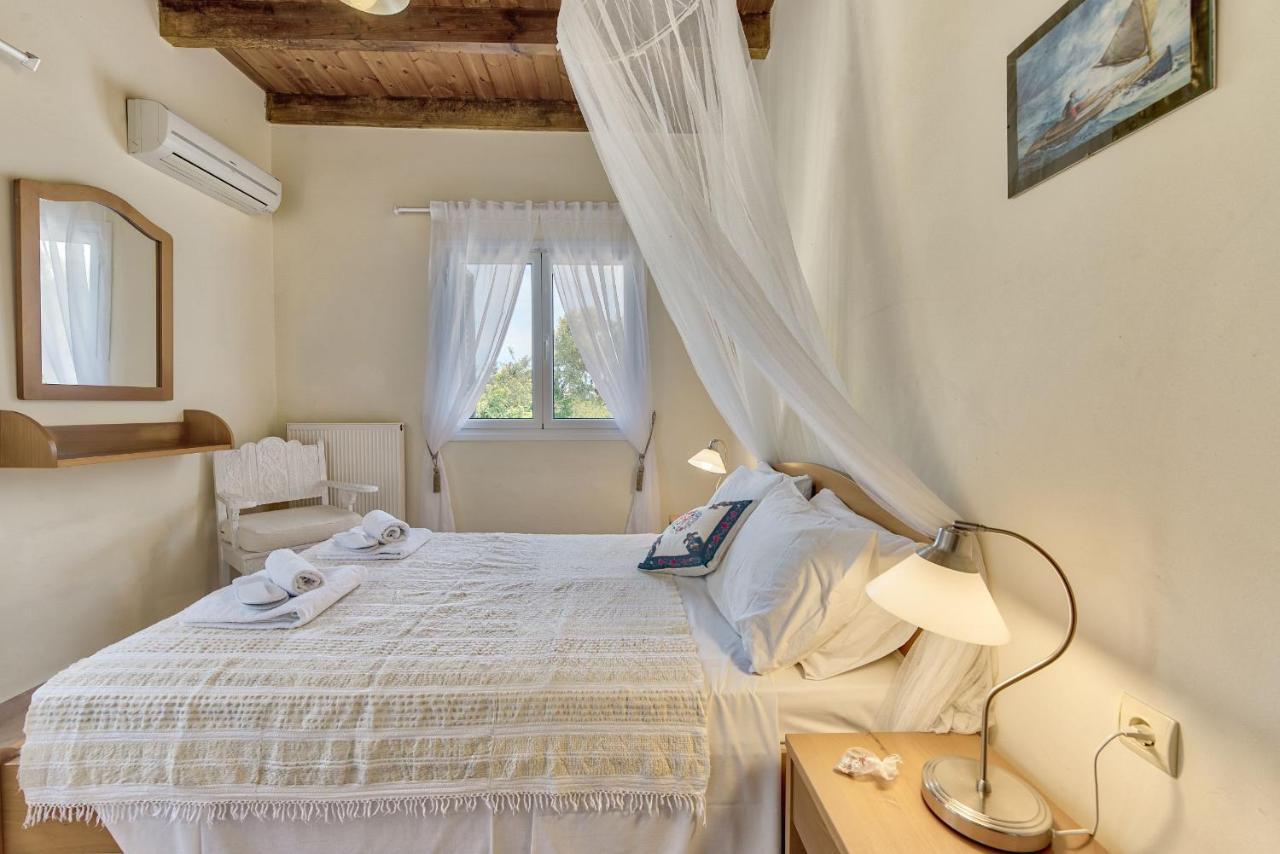 Olivegrove Villa - Nestled In Olive Trees With Private Pool, By Zantewize トラガキオン エクステリア 写真