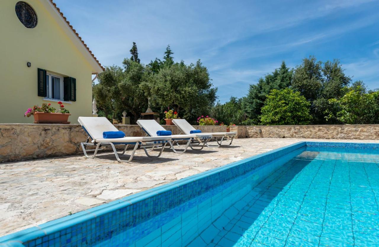 Olivegrove Villa - Nestled In Olive Trees With Private Pool, By Zantewize トラガキオン エクステリア 写真