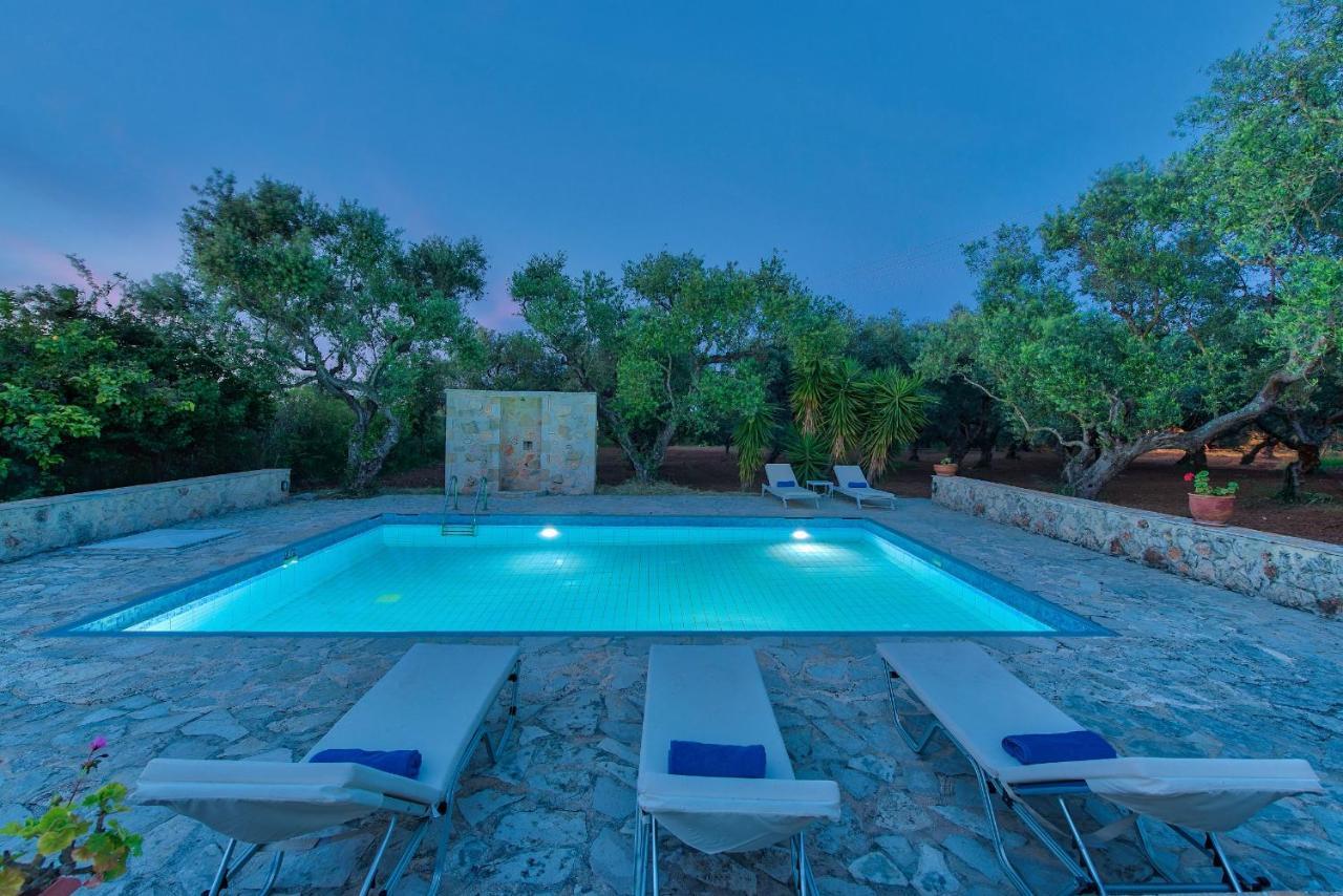 Olivegrove Villa - Nestled In Olive Trees With Private Pool, By Zantewize トラガキオン エクステリア 写真
