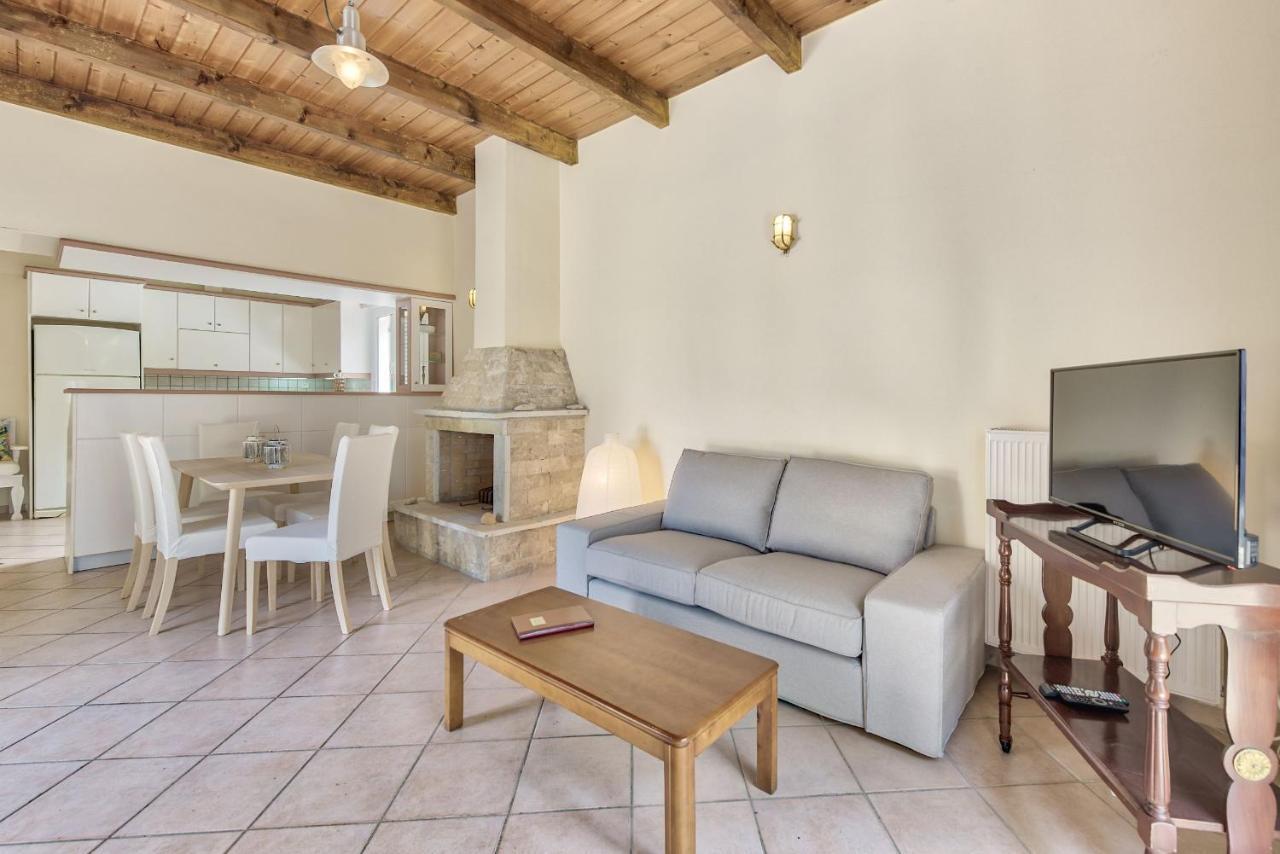Olivegrove Villa - Nestled In Olive Trees With Private Pool, By Zantewize トラガキオン エクステリア 写真